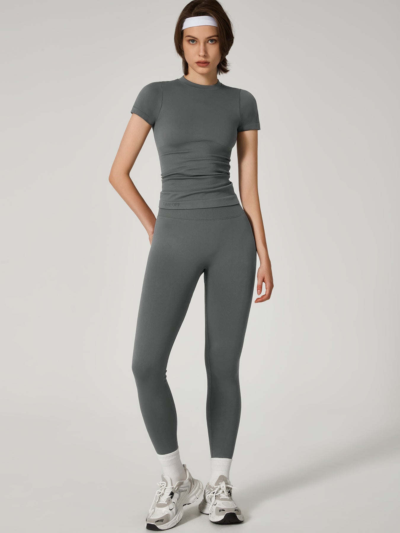 Two-Piece Set Women's Seamless High Printed Label Short Sleeve Trousers Yoga Suit dxckTK188 Dark gray