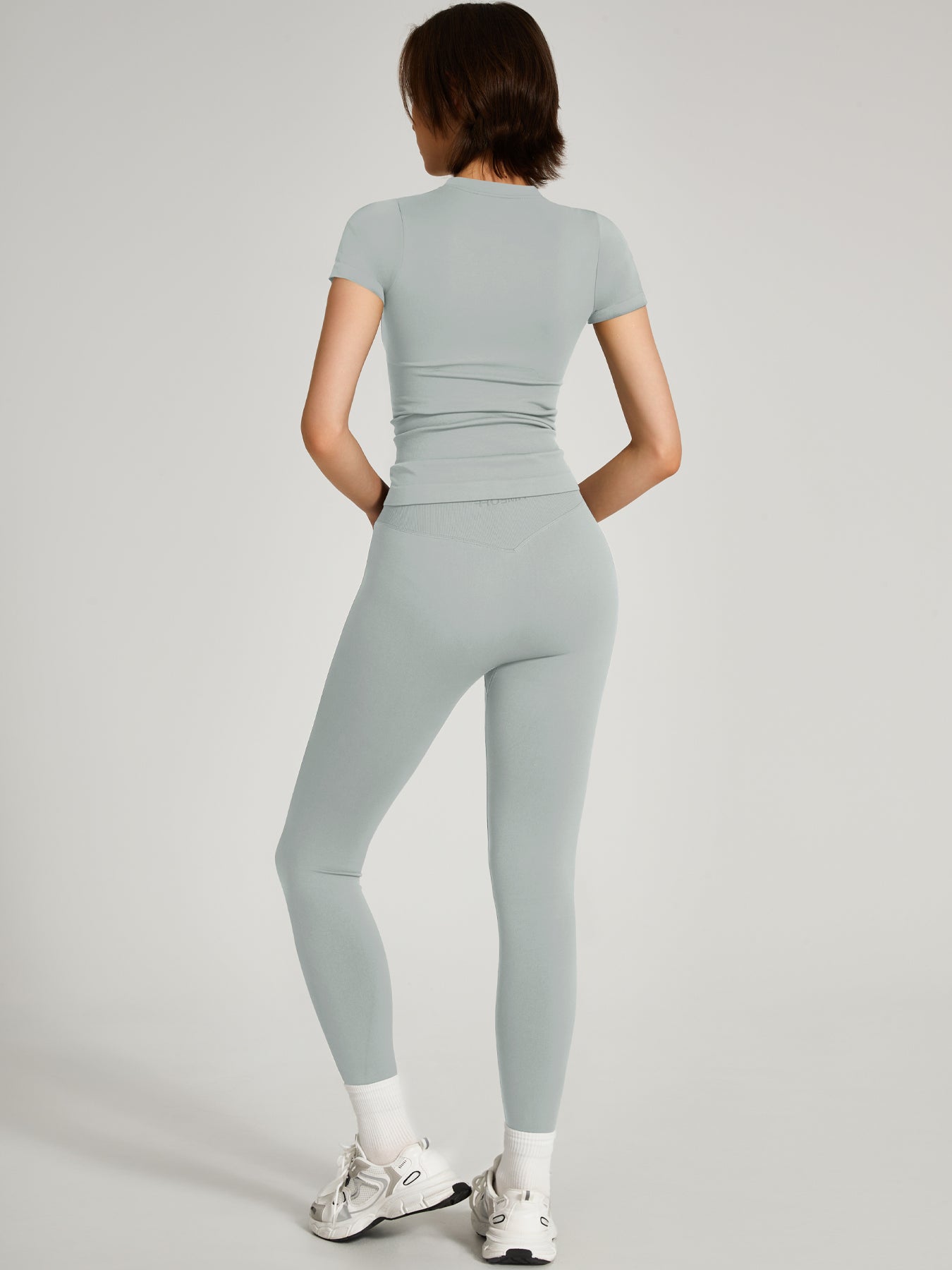 Two-Piece Set Women's Seamless High Printed Label Short Sleeve Trousers Yoga Suit dxckTK188 fog gray