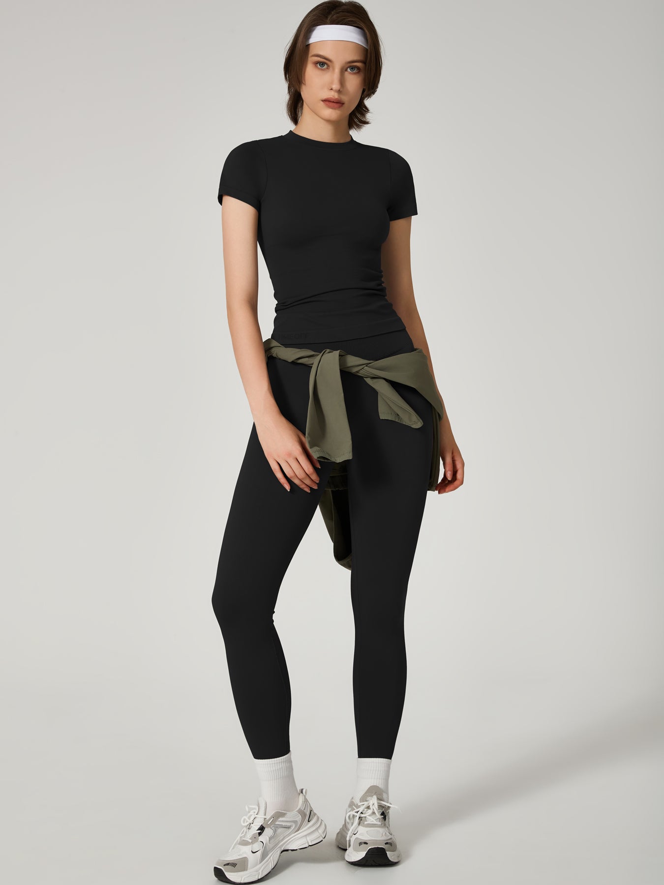 Two-Piece Set Women's Seamless High Printed Label Short Sleeve Trousers Yoga Suit dxckTK188 Black