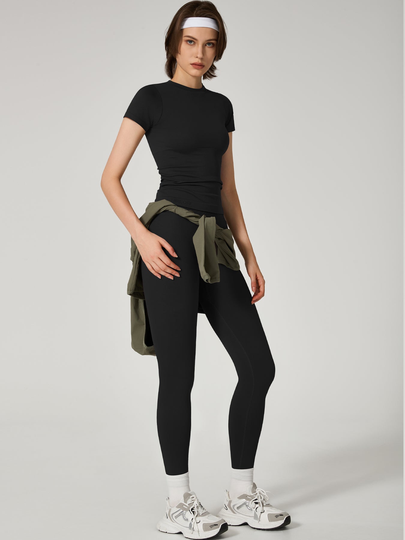 Two-Piece Set Women's Seamless High Printed Label Short Sleeve Trousers Yoga Suit dxckTK188 Black